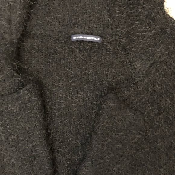 Brandy Melville, NWOT Black Furry Hooded Cardigan, with pockets - Picture 2 of 6
